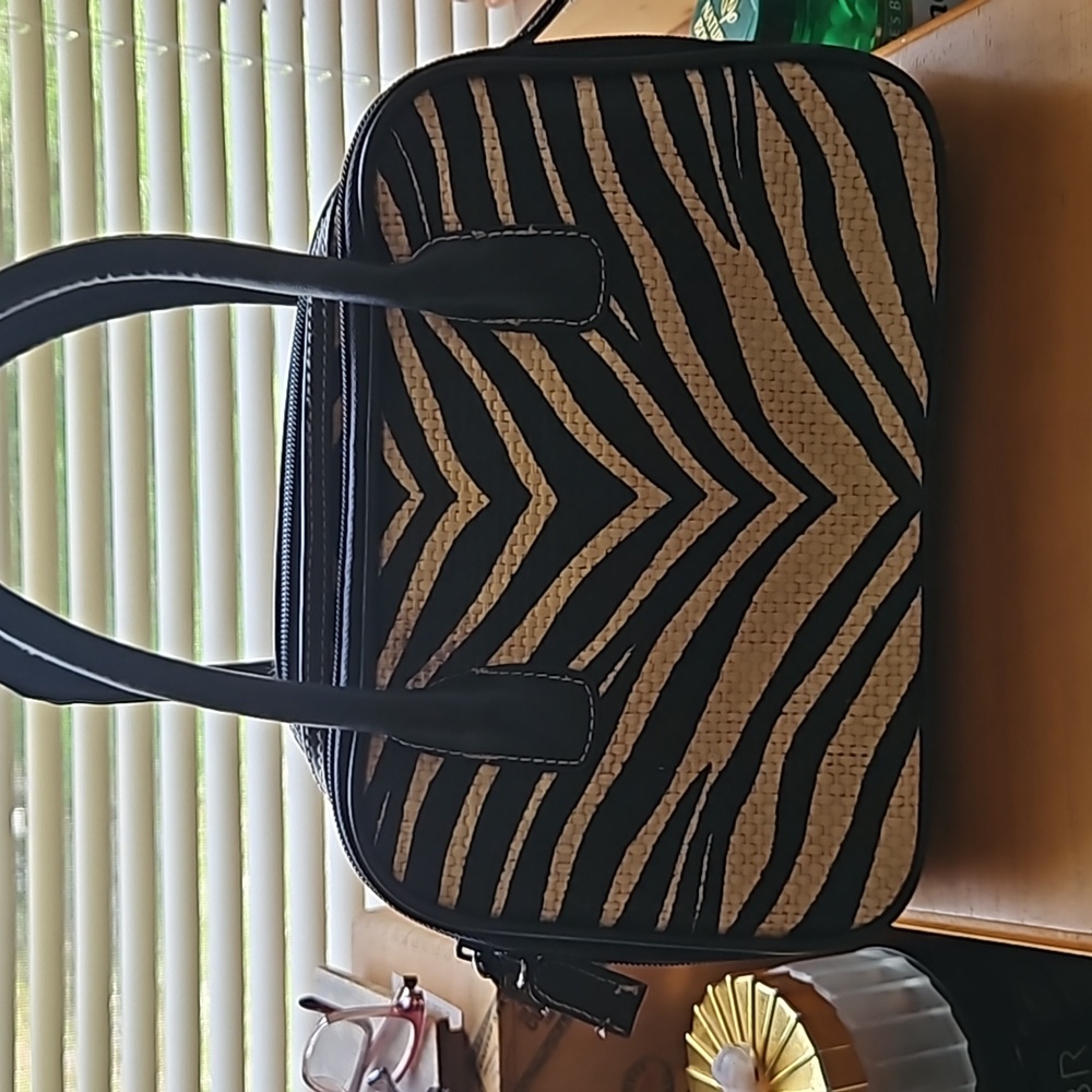 Zebra purse